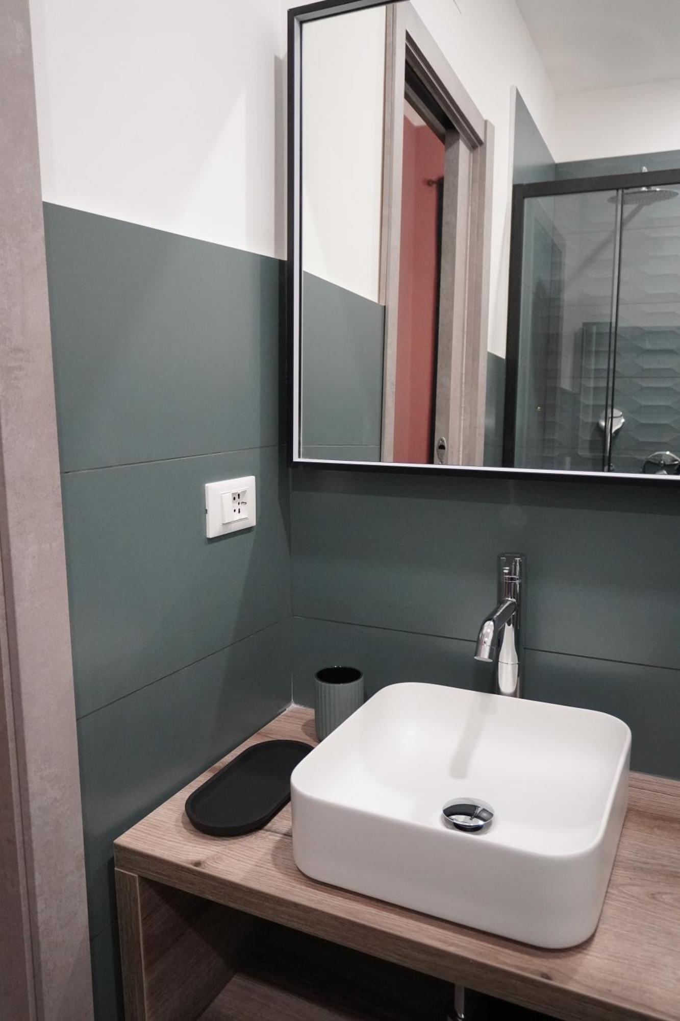 18a Guest house *